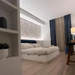 شقة Luxury 11 *