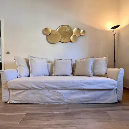 Luxury 11 * Барі